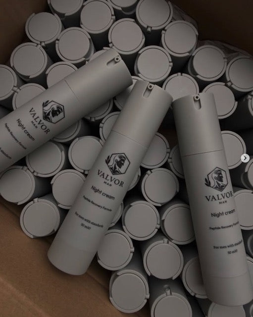 De Night Cream in de verpakking, van dichtbij