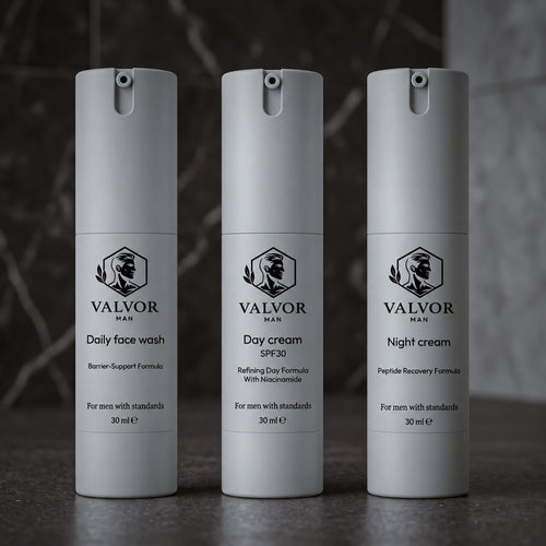 De drie flacons van 30 ml uit de Essentials Kit
